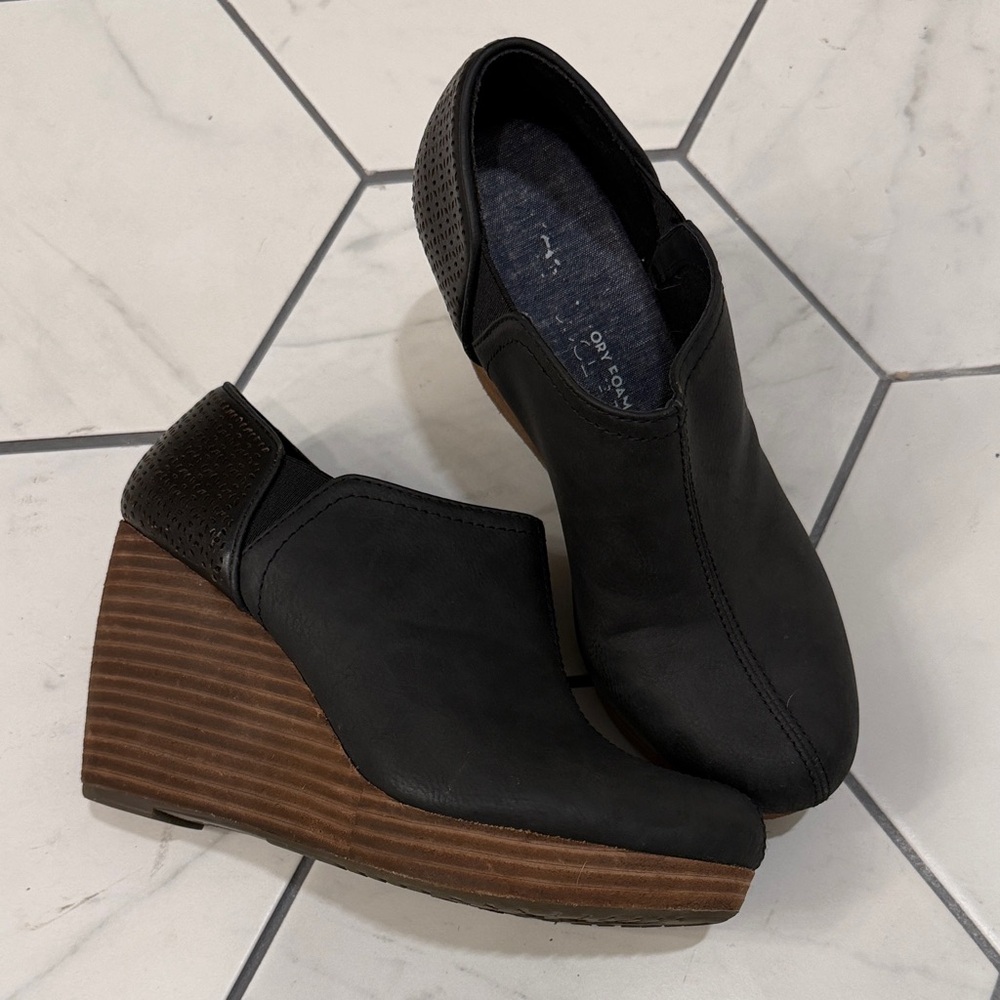 Dr. Scholl's Black and Brown Wedges